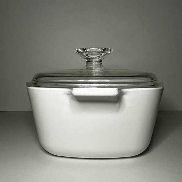 Vintage Corning Ware Blue Cornflower 1 3/4 qt Baking Dish with Pyrex Lid - Picture 2 of 15